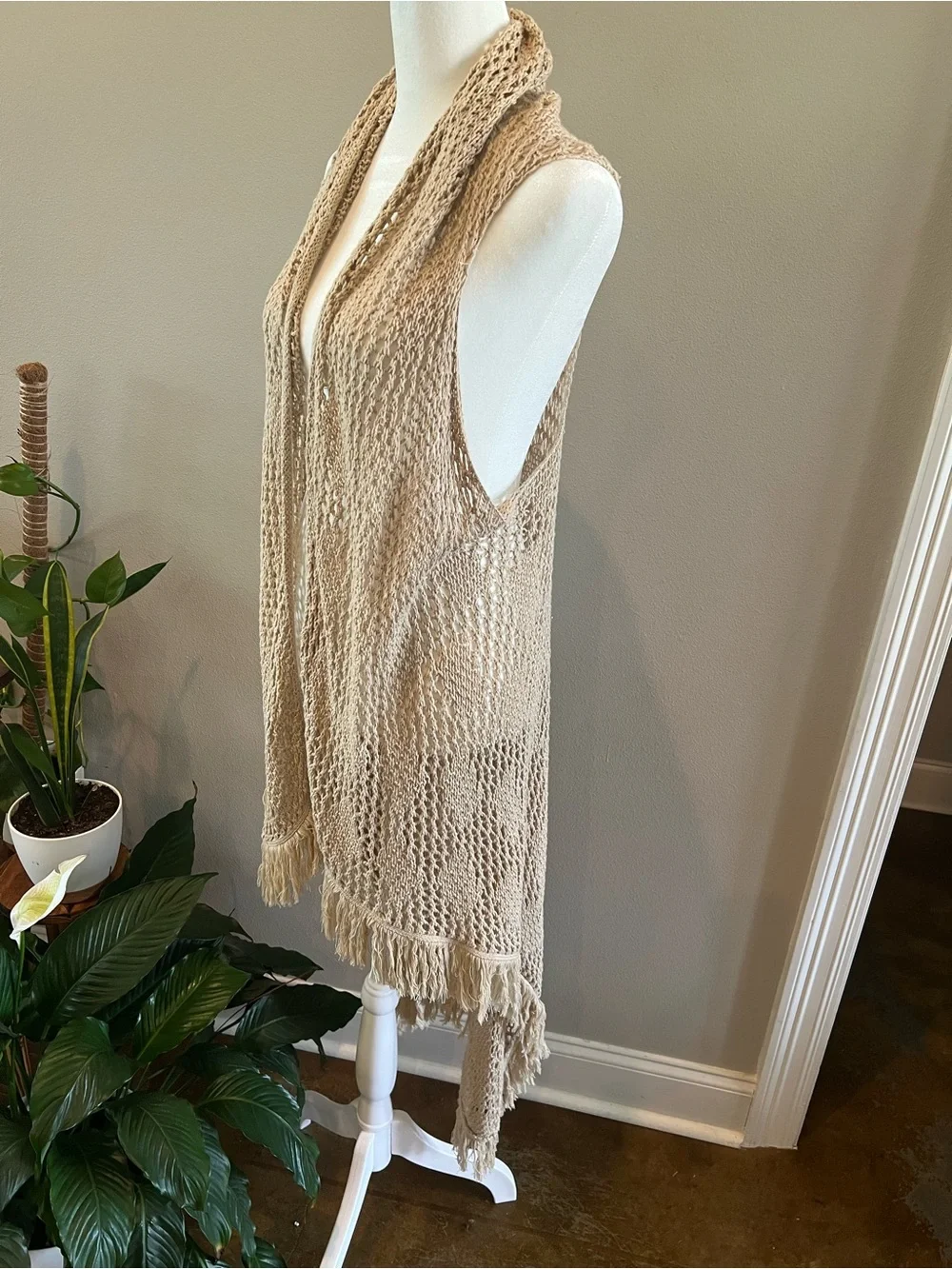 Open-Knit Fringe Crochet Vest in Beige women Large boutique
